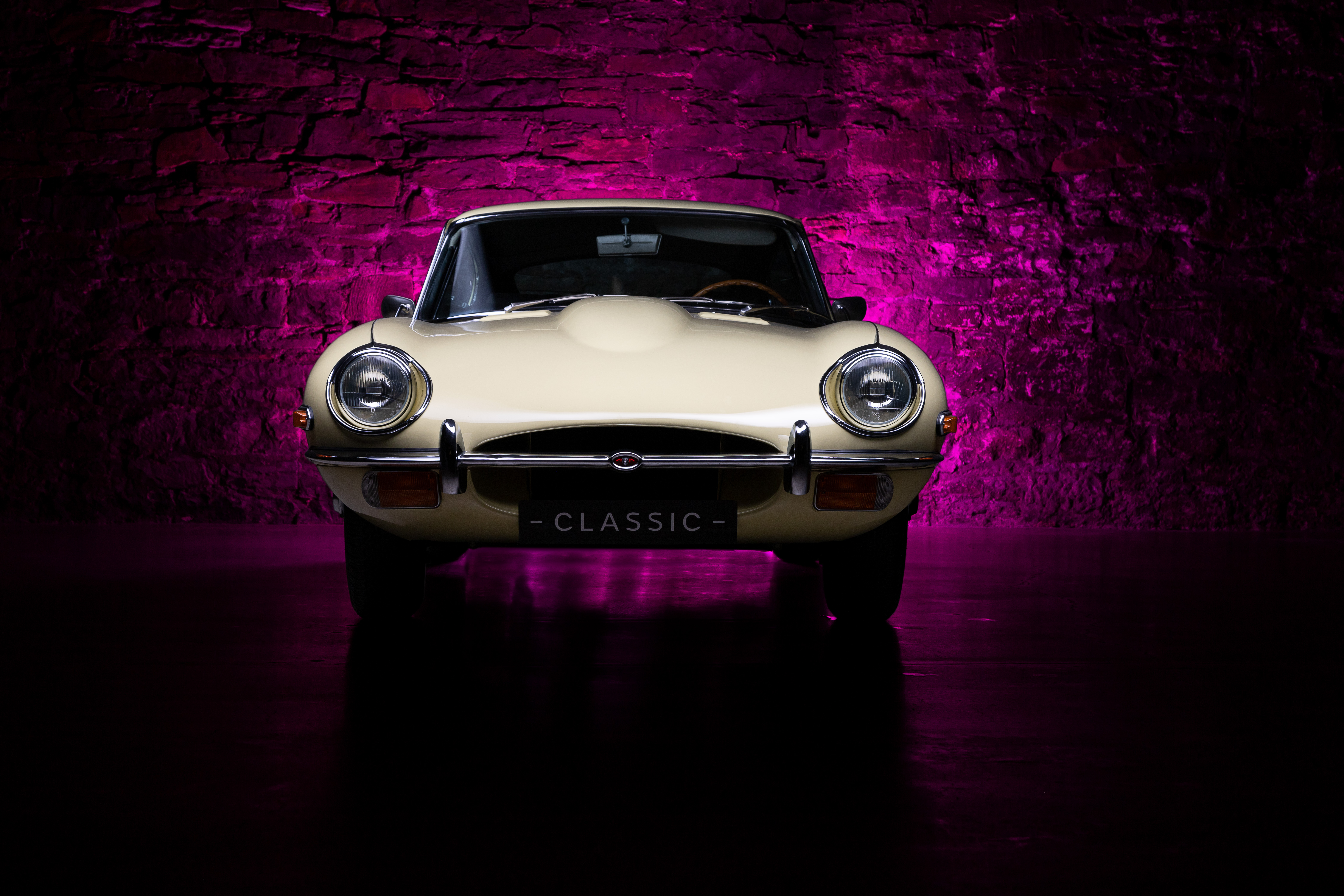 60 Jahre Jaguar E-Type: Sportwagen-Legende und britische Design-Ikone der  Swinging Sixties | Jaguar 2024 Media Newsroom