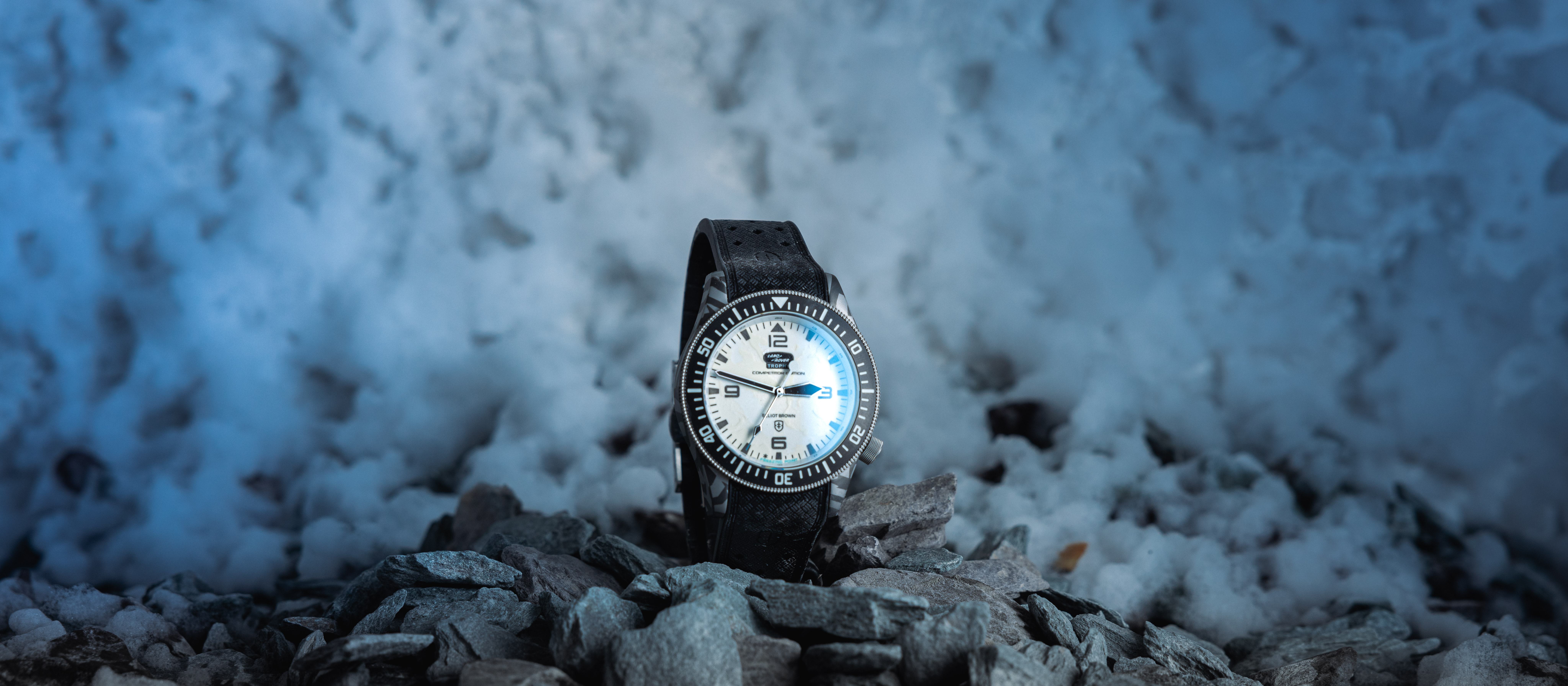 LAND ROVER CLASSIC UNVEILS EXCLUSIVE ELLIOT BROWN WATCH INSPIRED