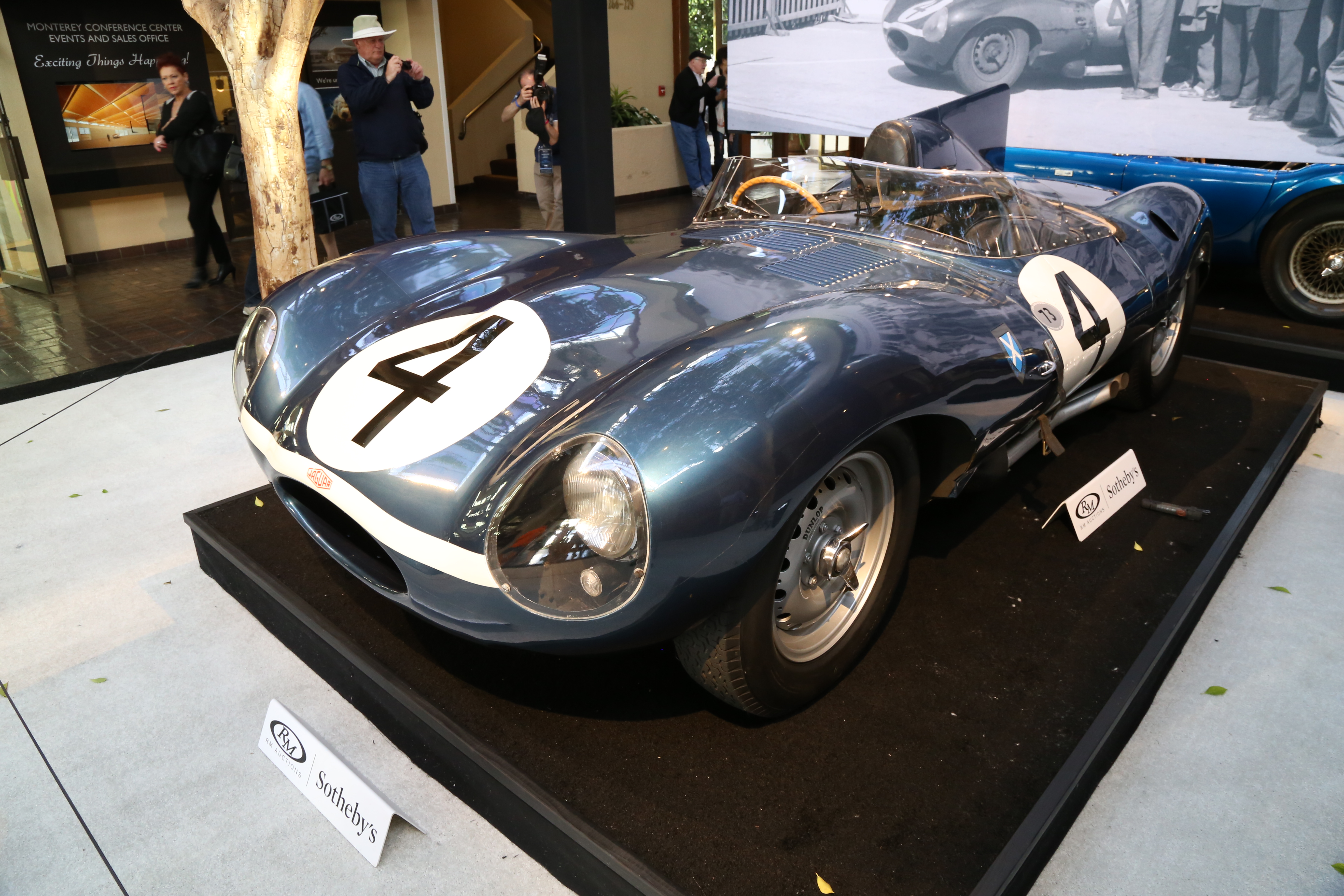ジャガーD-Type 1956 Le Mans Winner The 1956 Le Mans-winning Jaguar D-Type sells for €19.21