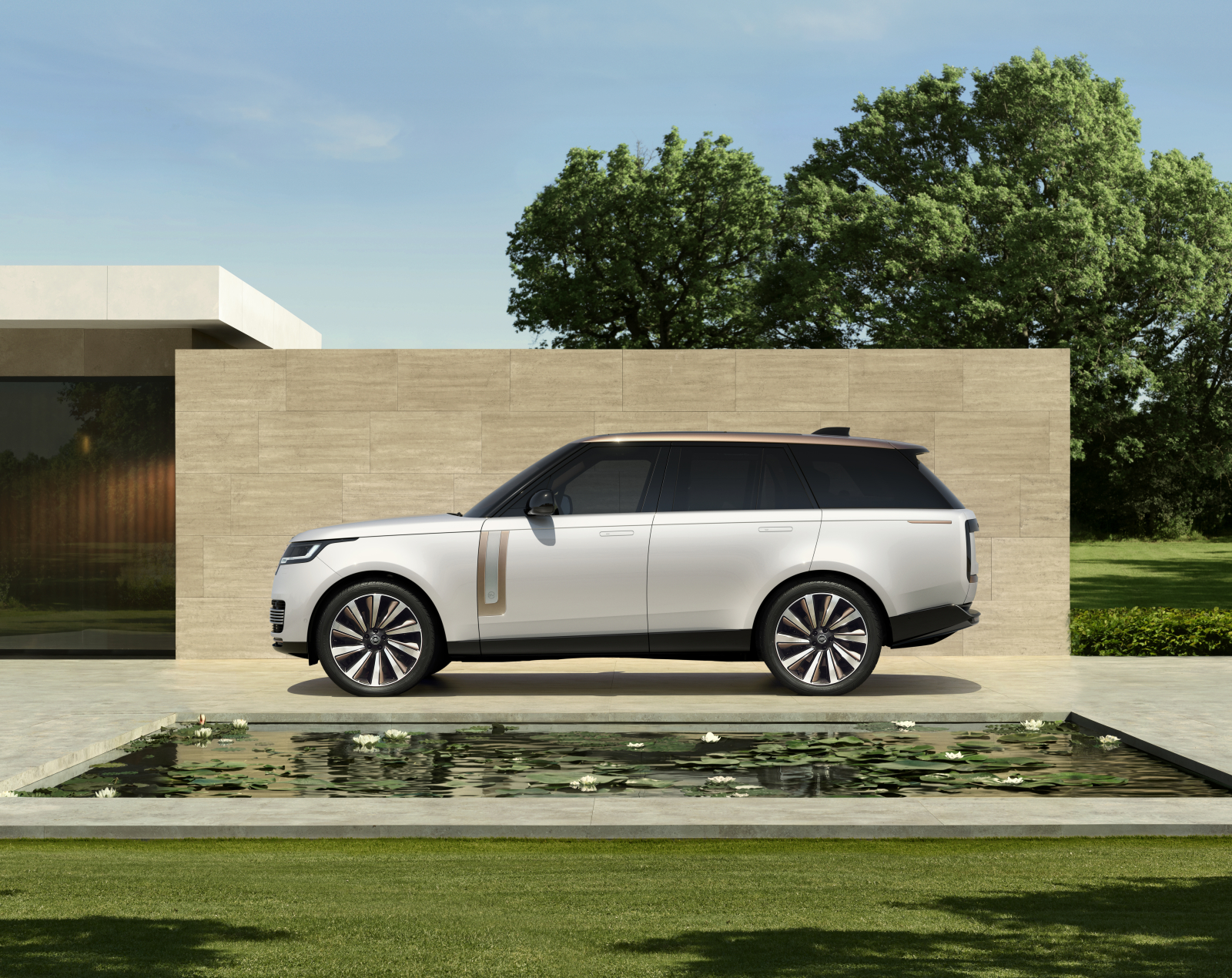 Range Rover 25MY Wimbledon campaign