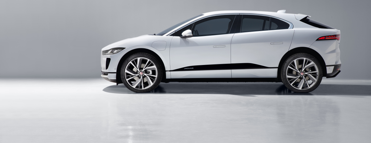  JAGUAR I-PACE WINS GOLDEN STEERING WHEEL AWARD FOR BEST SUV