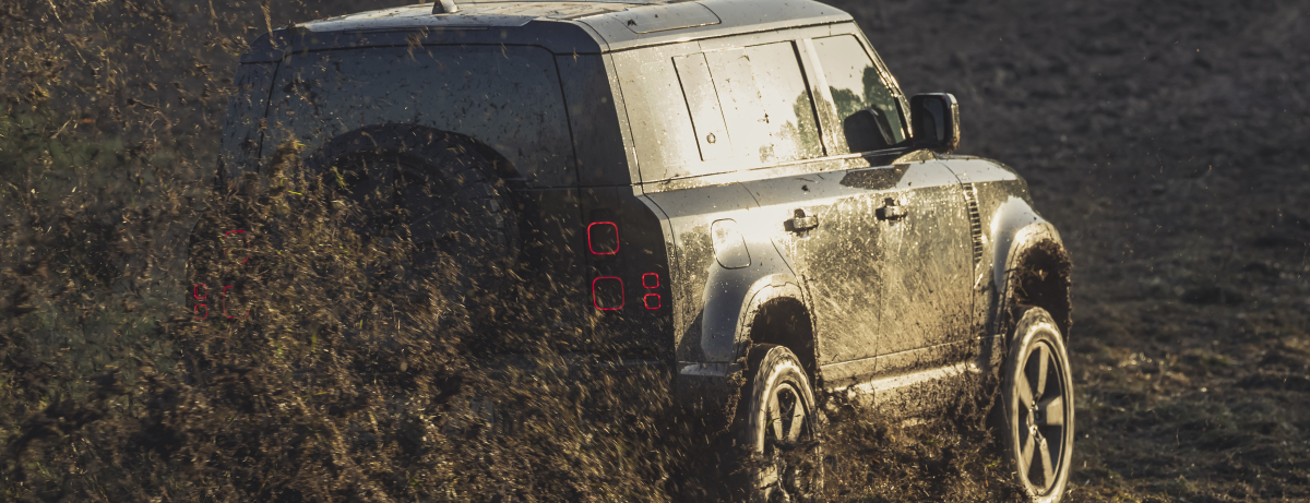  NEW DEFENDER FACES TOUGHEST TEST IN JAMES BOND MOVIE, NO TIME TO DIE
