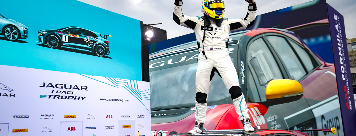  SIMON EVANS IS THE JAGUAR I-PACE eTROPHY CHAMPION