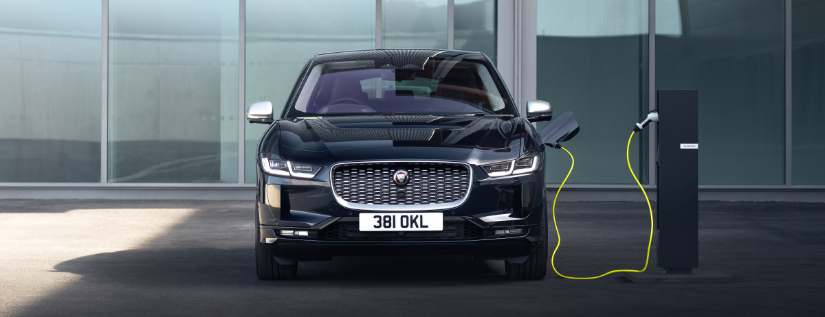  Jag_I-PACE_21MY_Exterior_Charging