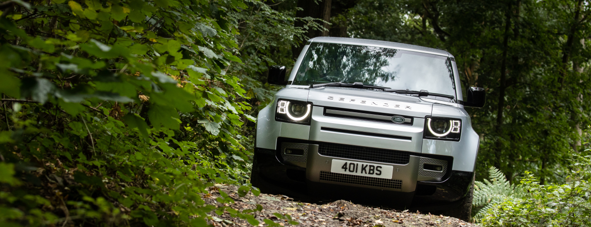  Land Rover Defender X-Dynamic