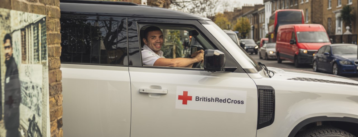 Rugby legend Bryan Habana joins Land Rover to help British Red Cross tackle impact of coronavirus crisis on World Volunteers Day 