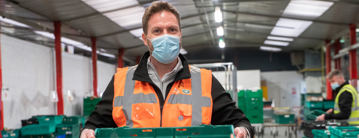  Christmas 2021 foodbank volunteer 2