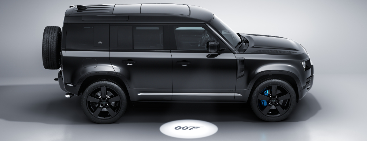 Defender V8 Bond Edition