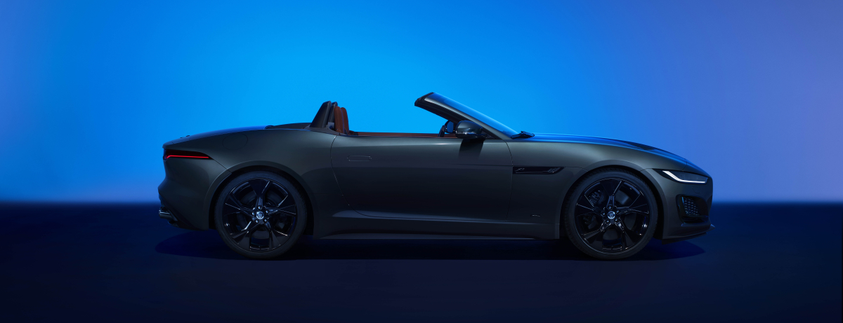 Jaguar F-TYPE 75 Convertible in Giola Green