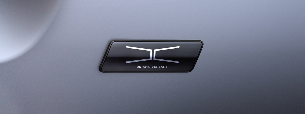 F-PACE Anni Badge Rear (crop)
