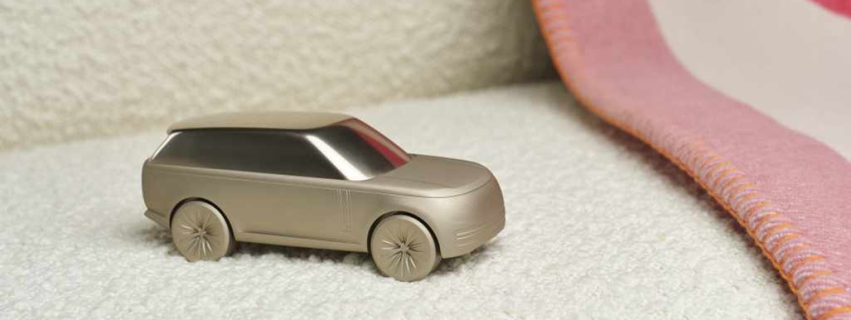 RANGE ROVER LANCIA THE LONDON COLLECTION,  LA SUA PRIMA LYFESTYLE CAPSULE DI OTTO CAPI