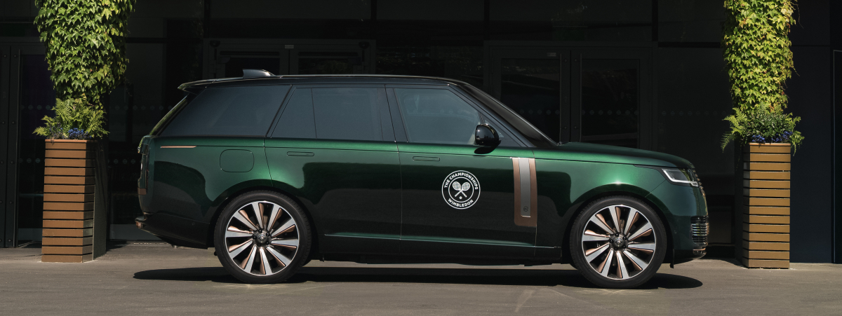 RANGE ROVER SV IN BRITISH RACING GREEN
