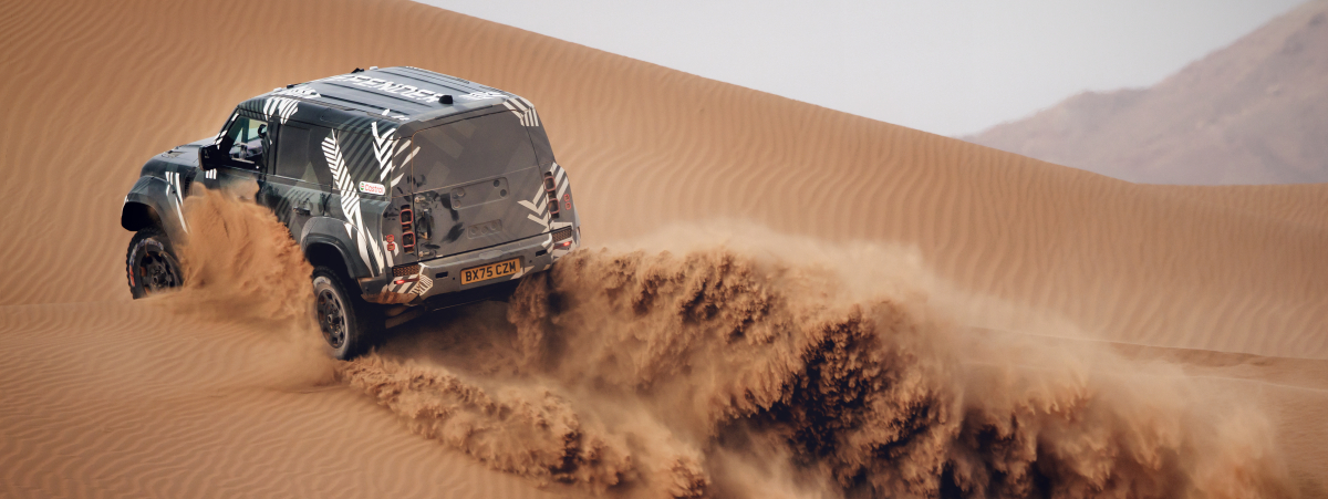 DEFENDER RALLY ABSOLVIERT HARTE SAHARA-ERPROBUNG DES ERSTEN WETTBEWERBS-DEFENDER DAKAR D7X-R* – TEAMCHEF ERNANNT