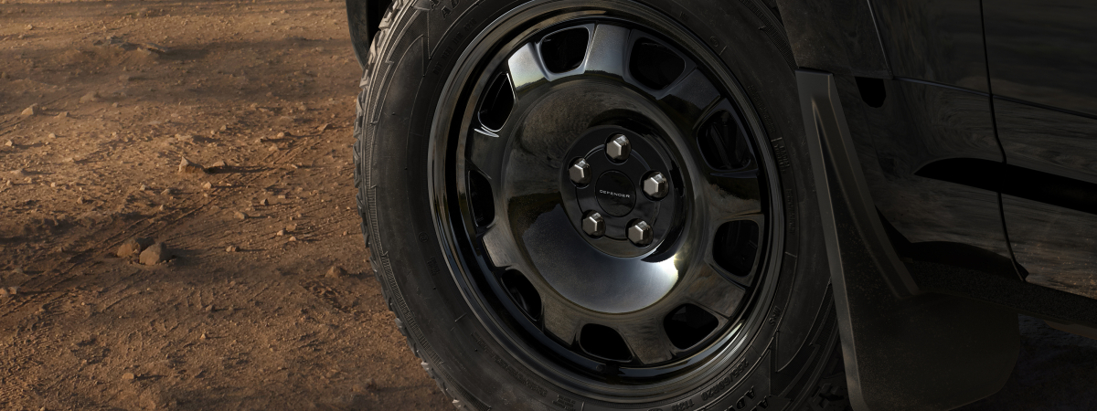 DEFENDER TROPHY EDITION - SANTORINI BLACK