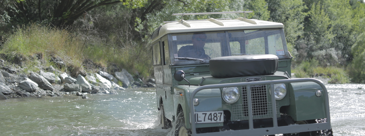 Land Rover Gives Four Friends The Best Valentines Day Present Ever