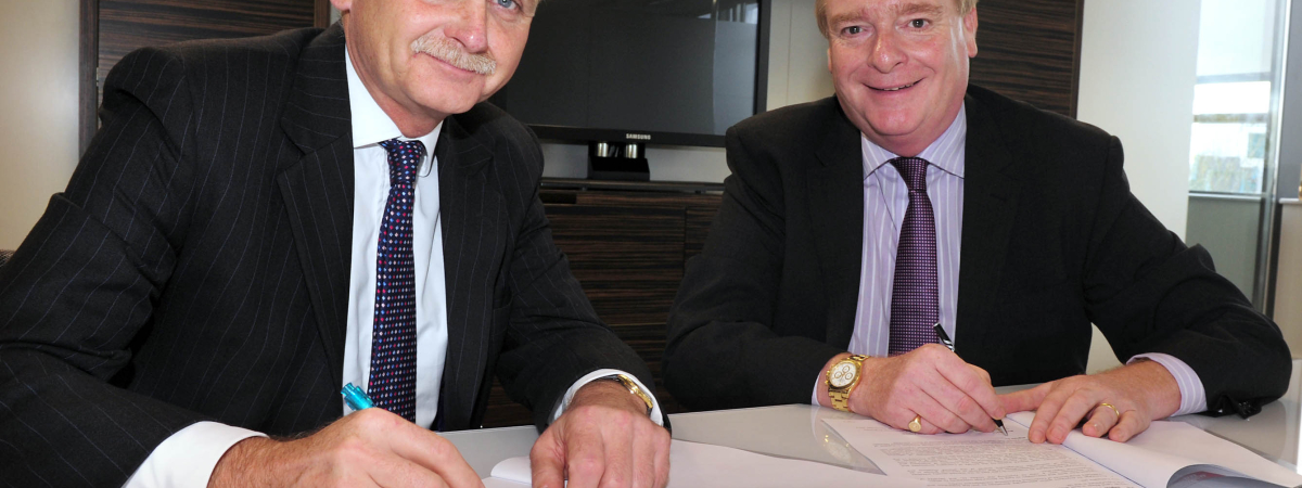 Stephen Tetlow, Chief Executive of the IMechE and Bob Joyce, Group Engineering Director CEng FIMechE sign MoU
