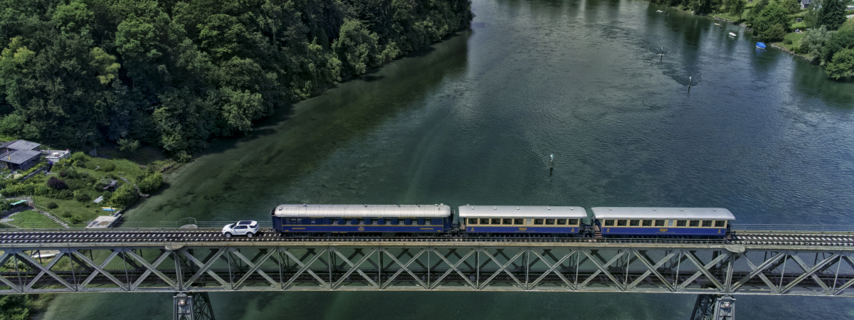 Semi-Autonomous Tech Helps Discovery Sport Pull 108-Tonne Train