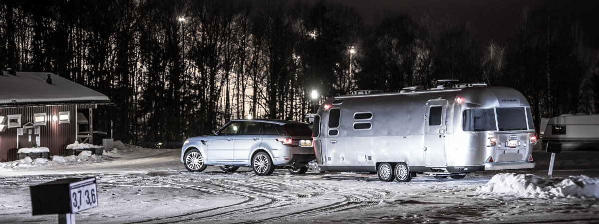 RANGE ROVER SPORT HYBRID TOWS AN AIRSTREAM 2500 MILES TO THE ARCTIC CIRCLE