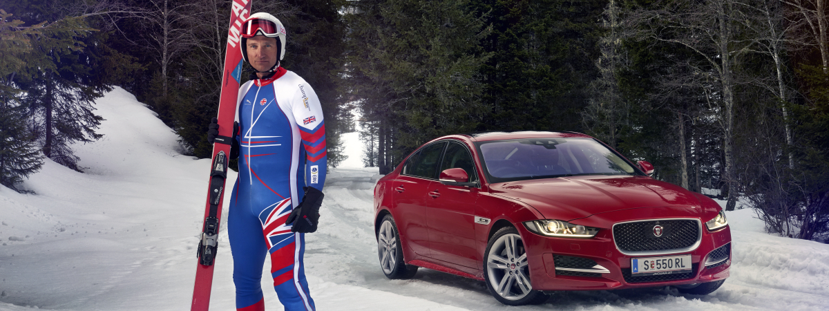 JAGUAR CONDUIT LE SKIEUR OLYMPIQUE GRAHAM BELL VERS SON RECORD DE SKI DE VITESSE