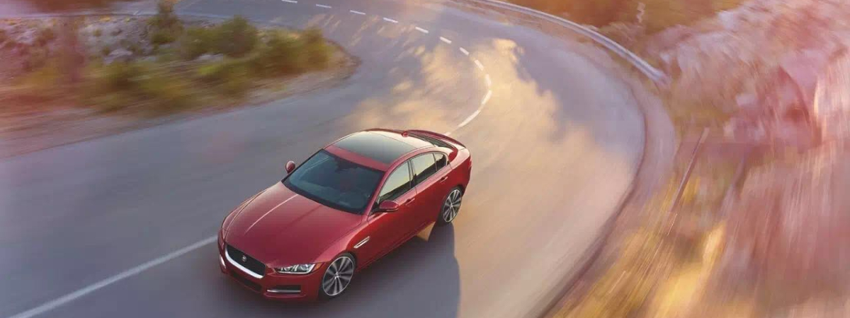 和超人比胸肌，和钢铁侠比头脑