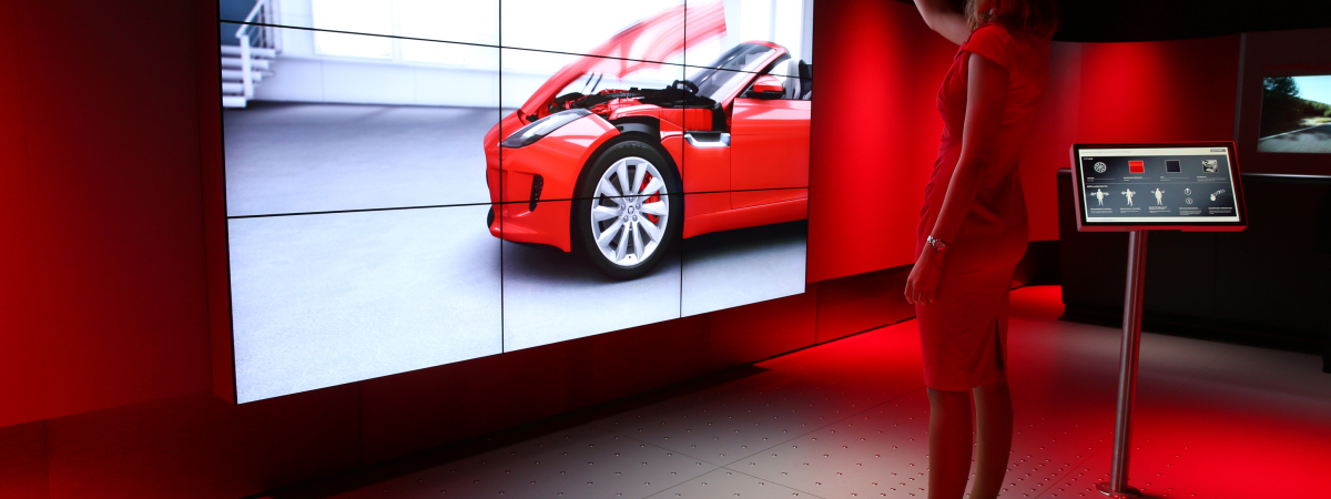 Jaguar Land Rover Virtual Experience