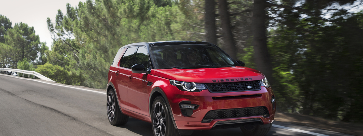 Land Rover Discovery Sport and Defender honoured in Scottish Car Of The Year Awards