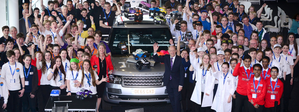 Les Ratcliffe joins students competing in Land Rover 4x4 in Schools Technology Challenge UK Final 2016
