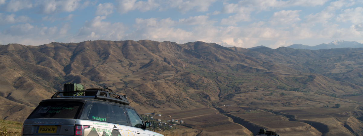  Range Rover Hybrids On The Silk Trail 2013 Expedition Reach The Ancient Silk Roads, Half-Way To Their Mumbai Destination 