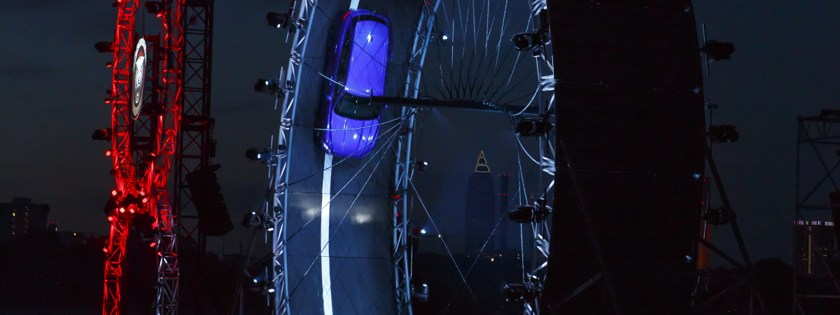 Jaguar F-PACE Completes Dramatic 'Power Loop'