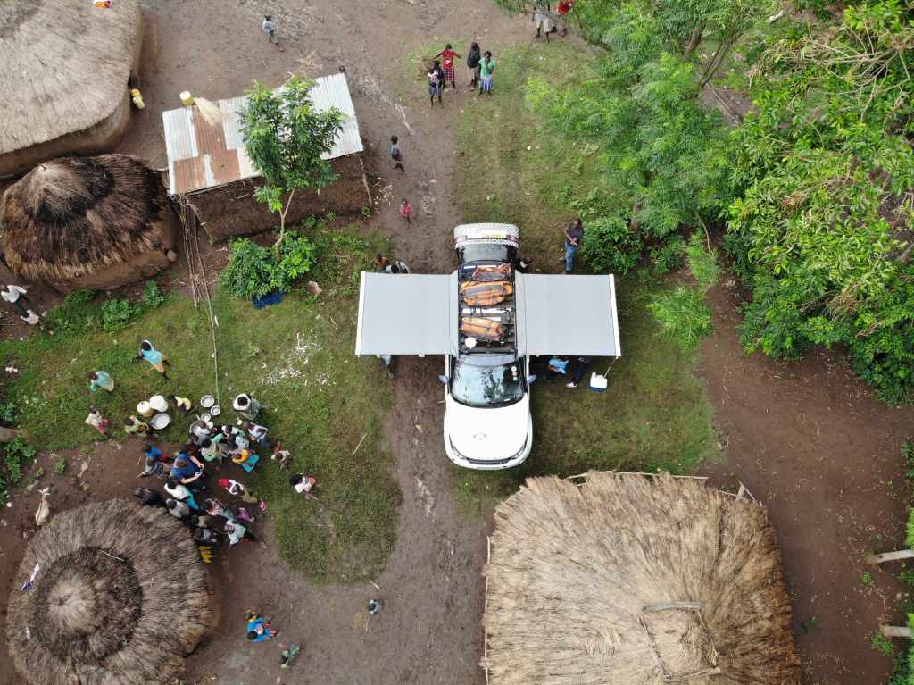  Land Rover Discovery powers mobile malaria research