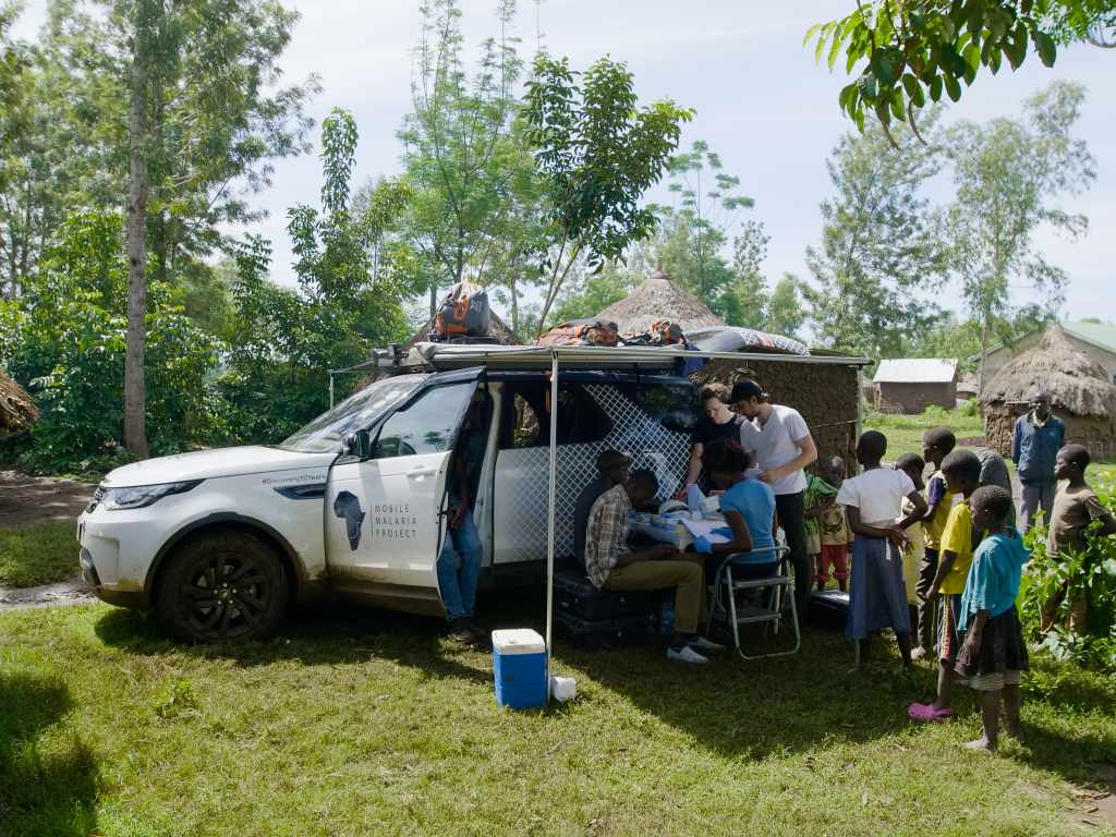  Land Rover Discovery powers mobile malaria research