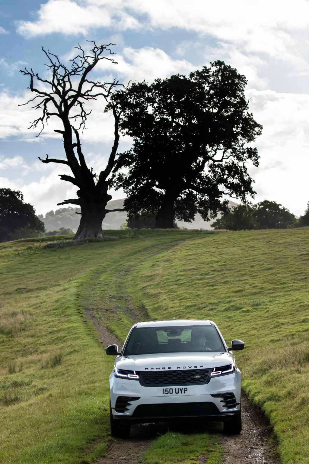 LOCATION - RANGE ROVER VELAR