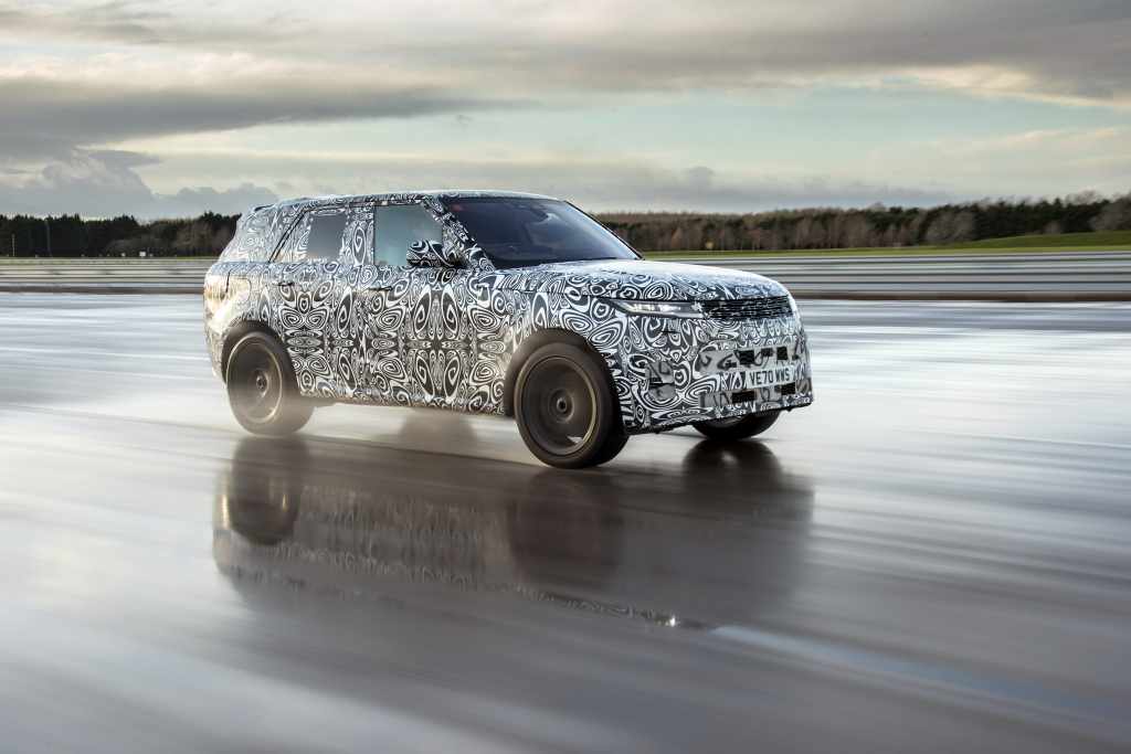RRS_23MY_05_Gaydon_OnRoad_037_100522
