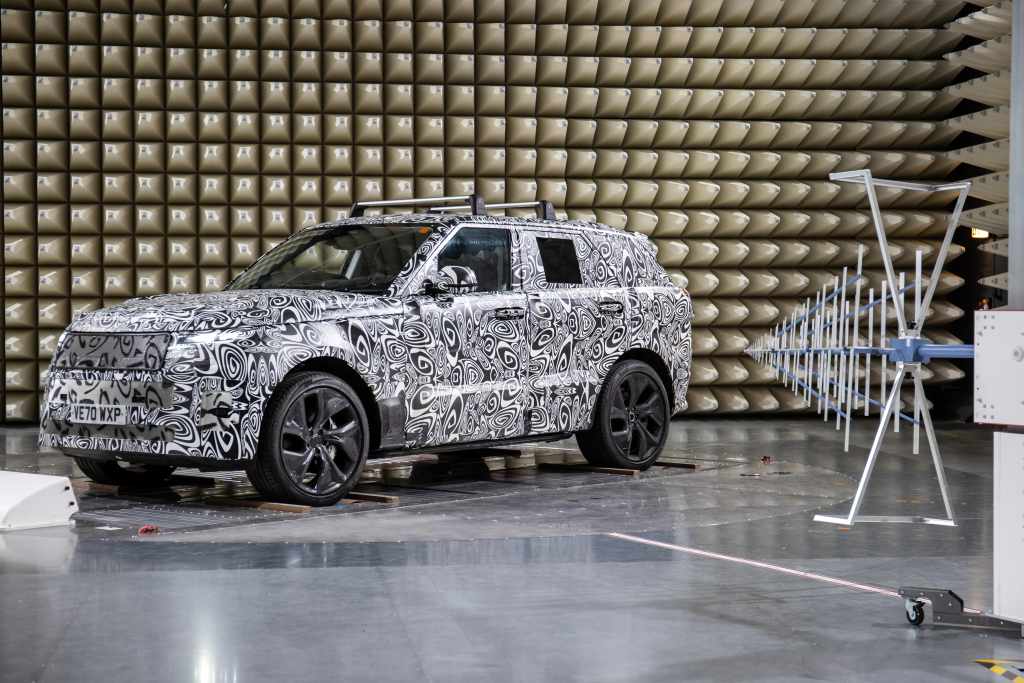 RRS_23MY_16_Gaydon_EMC_091_100522
