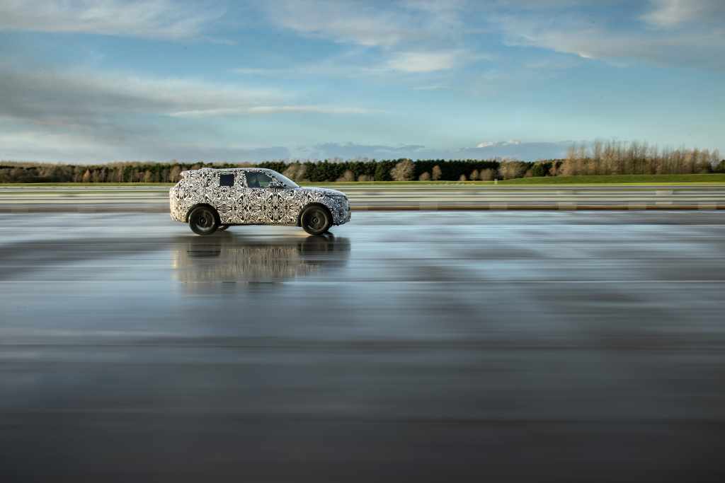 RRS_23MY_04_Gaydon_OnRoad_032_100522