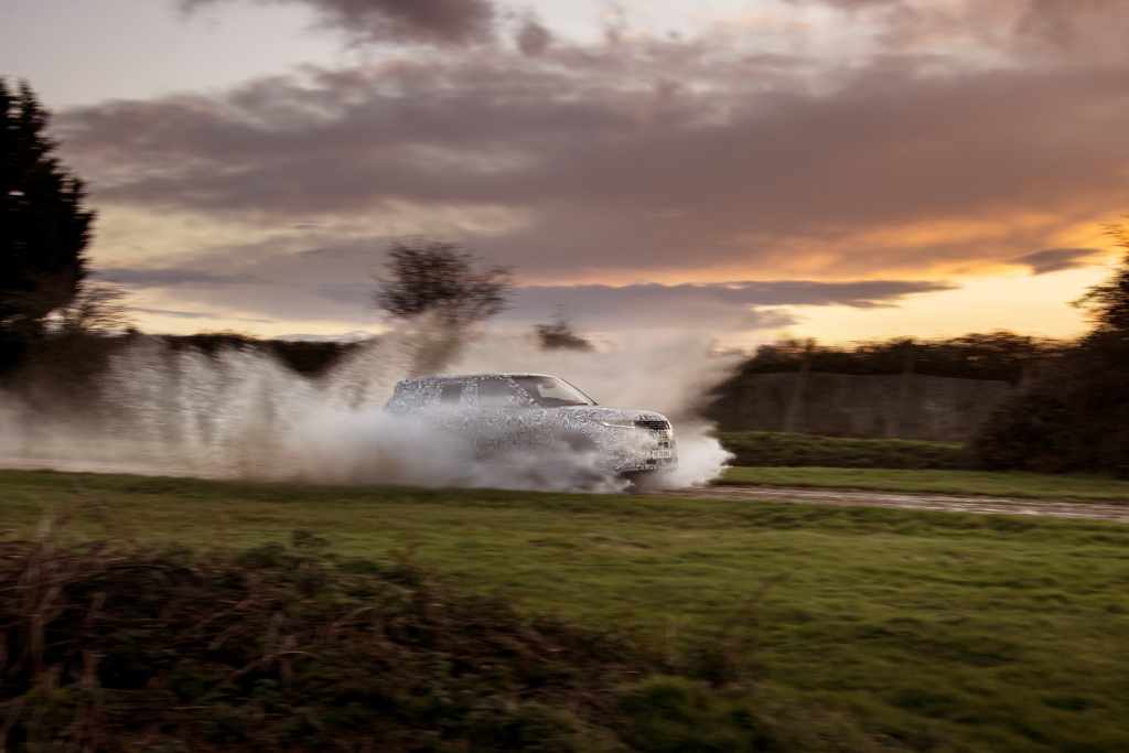 RRS_23MY_06_Gaydon_OffRoad_047_100522