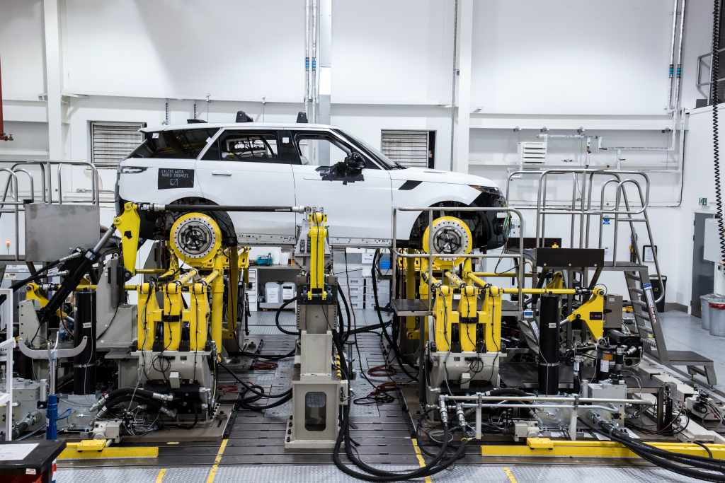 RRS_23MY_15_Gaydon_Rigs_089_100522