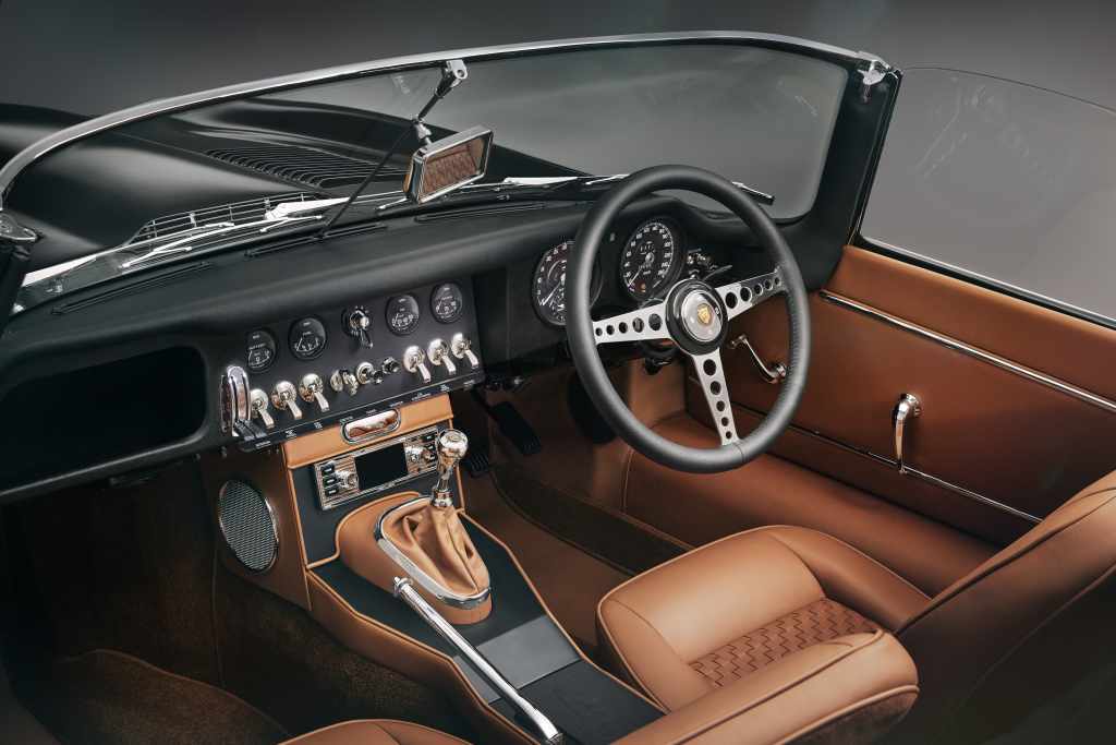 1312_HPin_SC_JagEtype_01_MainD