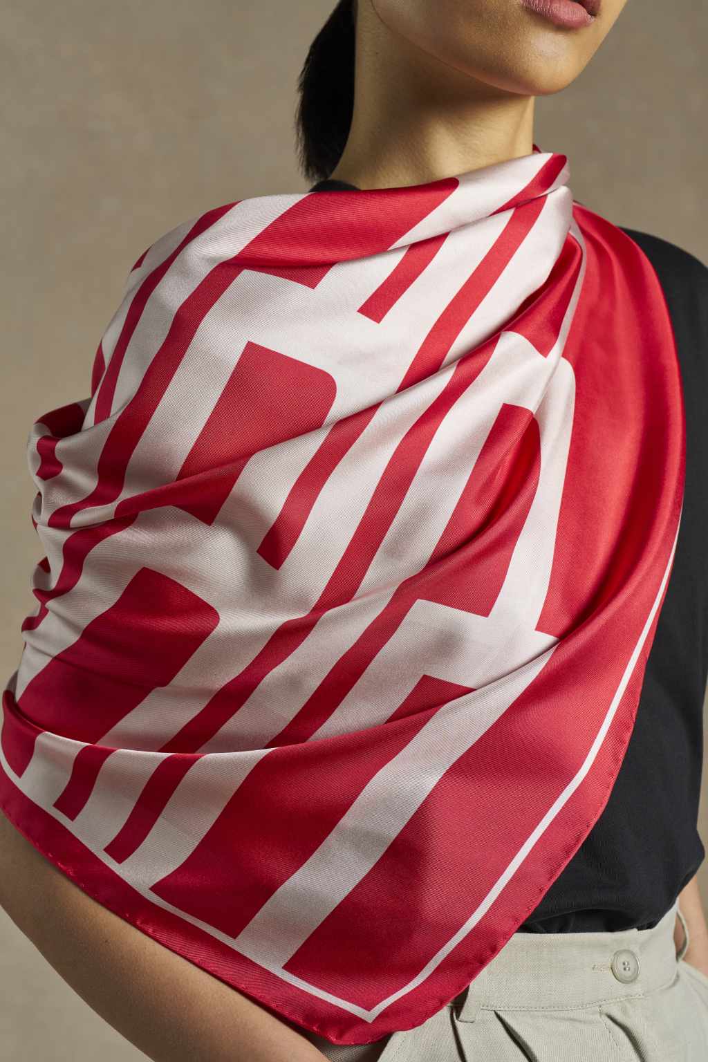RR_Collection_CB_Scarf_190225_04