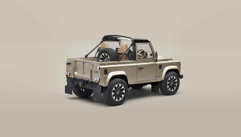 Classic Defender V8 Soft Top