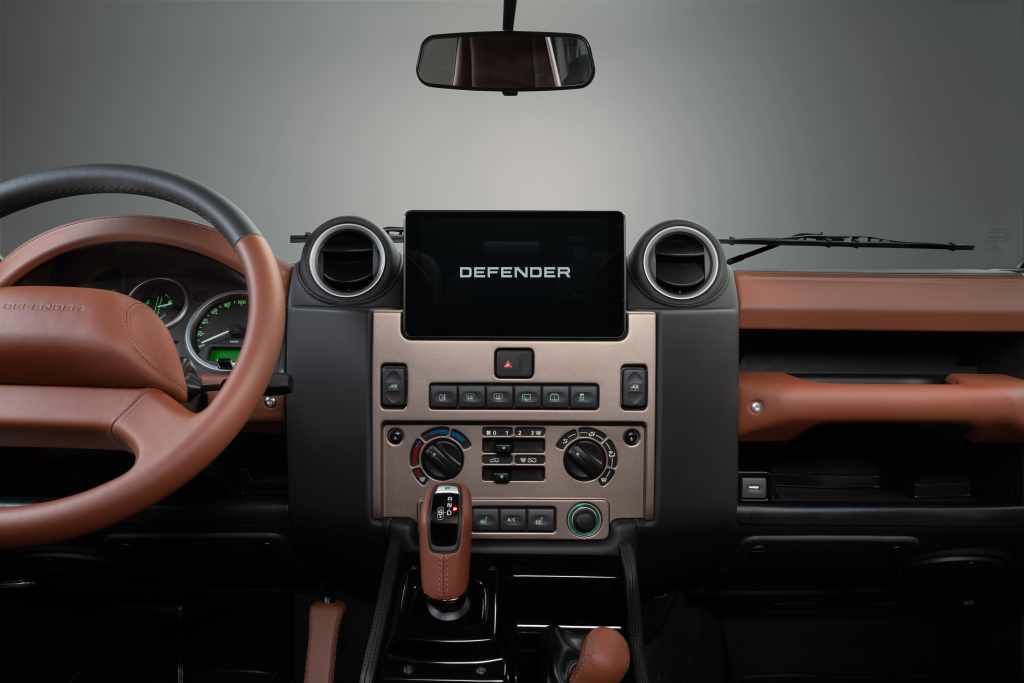 DEF_CLASSIC_V8_OCTA_COLOURS_101225_PETRA_COPPER_BURNT_SIENNA_06