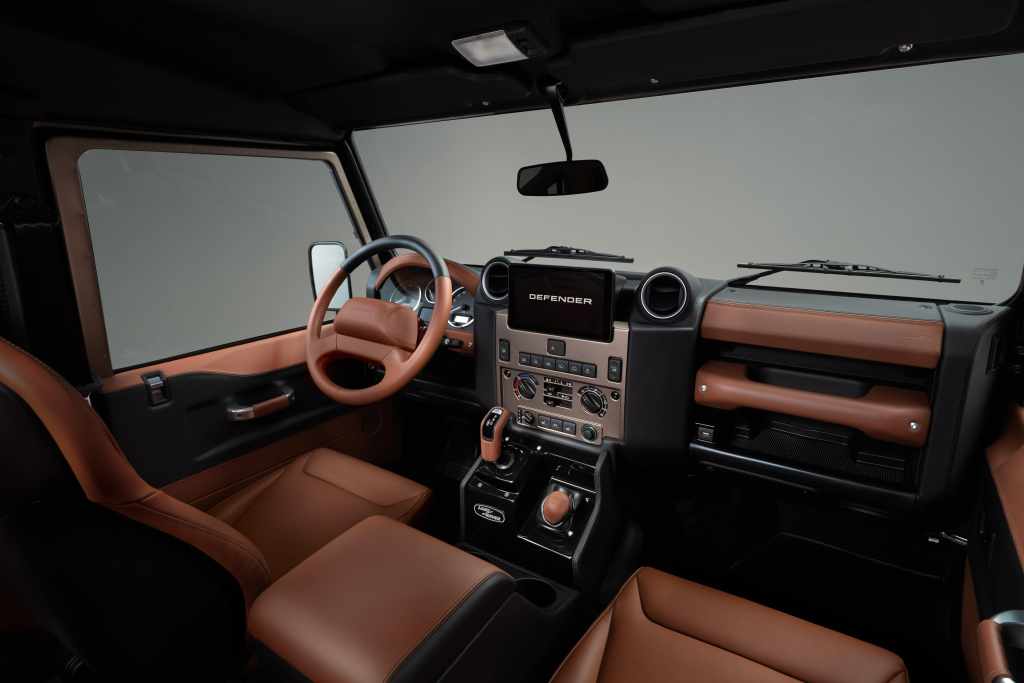 DEF_CLASSIC_V8_OCTA_COLOURS_101225_PETRA_COPPER_BURNT_SIENNA_05