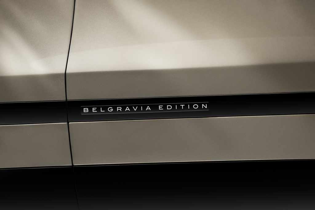 RR_Velar_Belgravia_Edition_27MY_09_Batumi Gold_Badge_140126