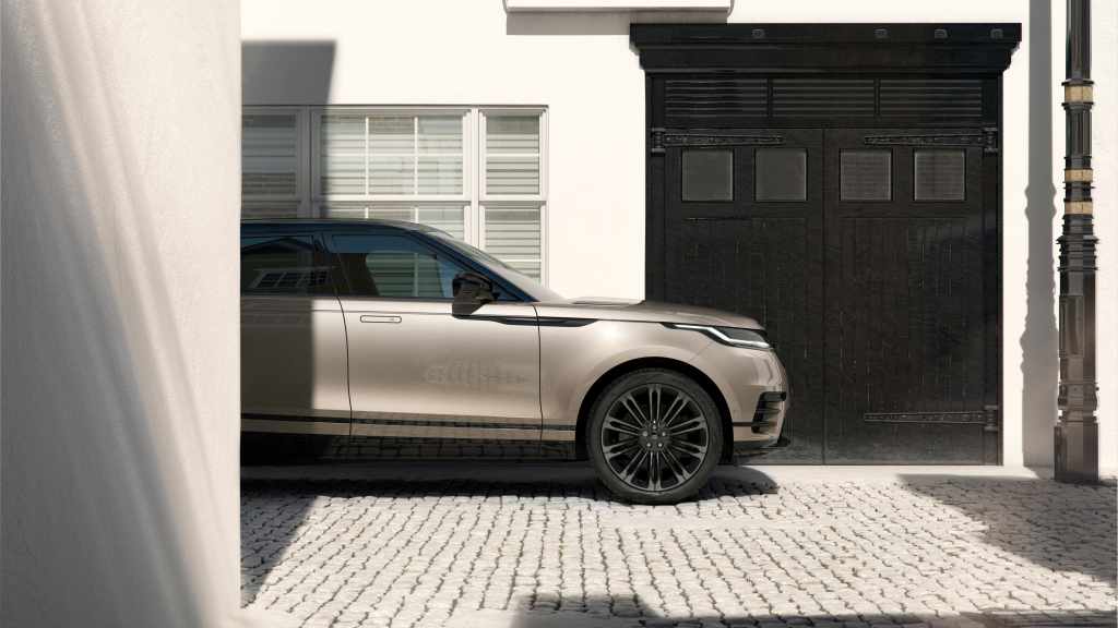 RR_Velar_Belgravia_Edition_27MY_04_Side_140126