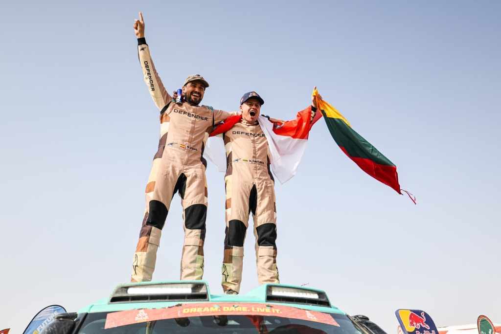 DEFENDER_RALLY_ROKAS_BACIUSKA_ORIOL_VIDAL_S13_CREDIT_ASO_A VINCENT DPPI