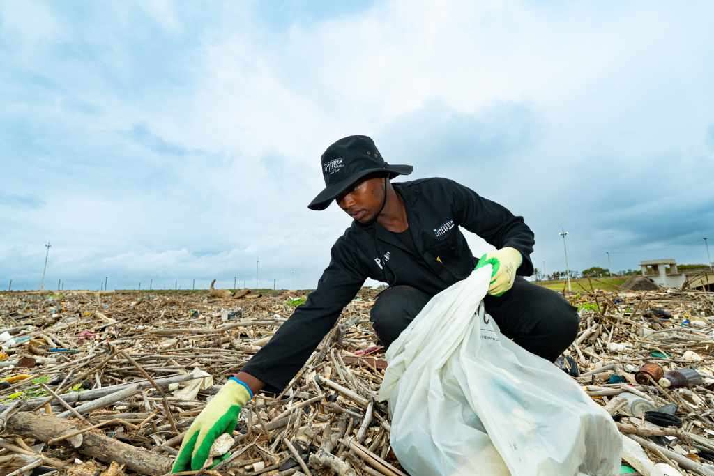 DEF_AWARDS_WINNERS_SOUTH_AFRICA_LITTERBOOM_PROJECT_08_220126