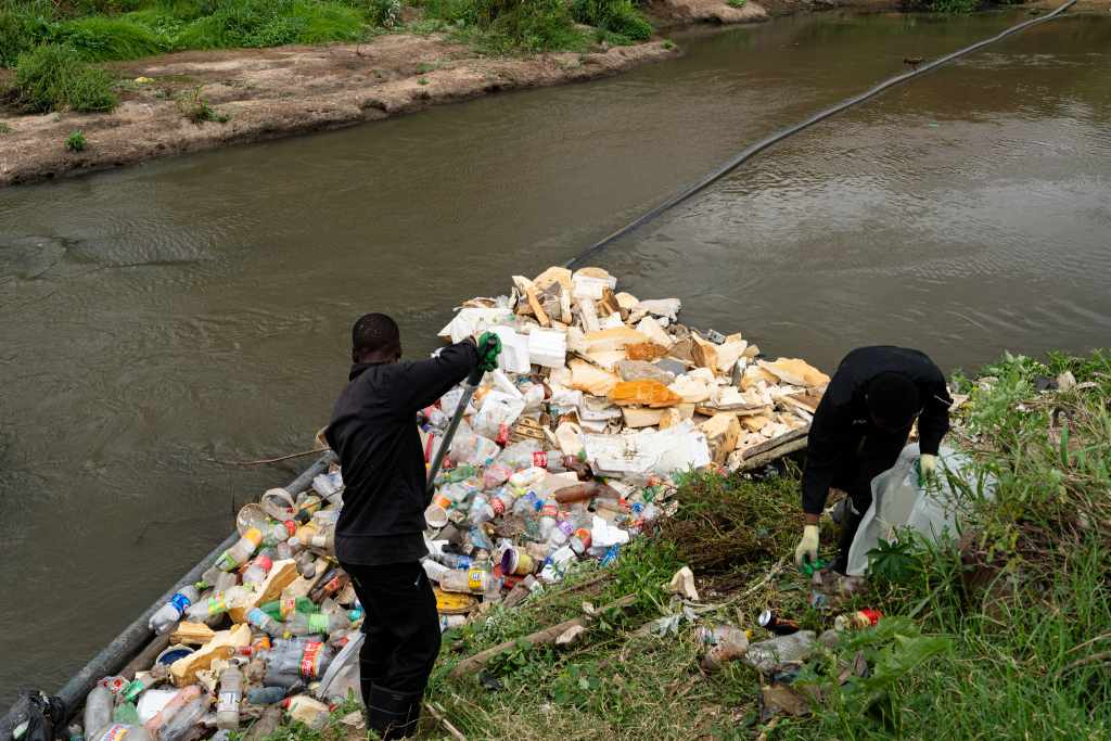 DEF_AWARDS_WINNERS_SOUTH_AFRICA_LITTERBOOM_PROJECT_06_220126