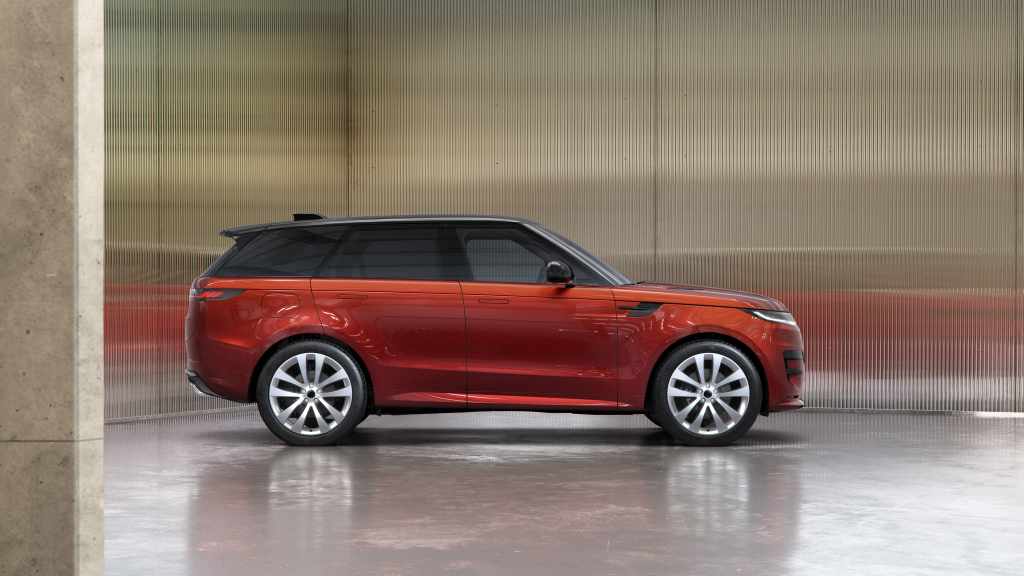RANGE_ROVER_SPORT_TWENTY_EDITION_SIDEPROFILE_150426