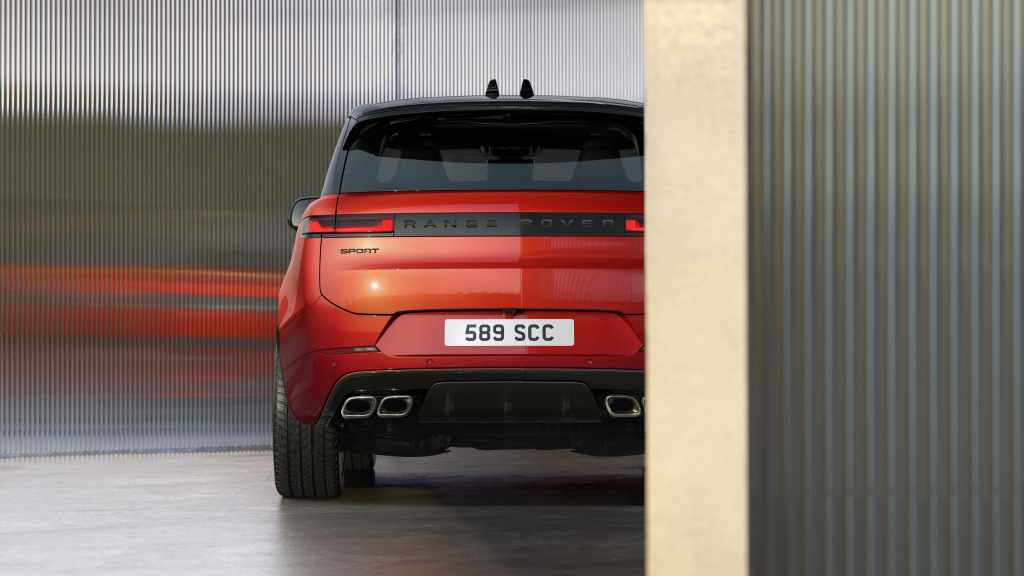 RANGE_ROVER_SPORT_REAR2_150426