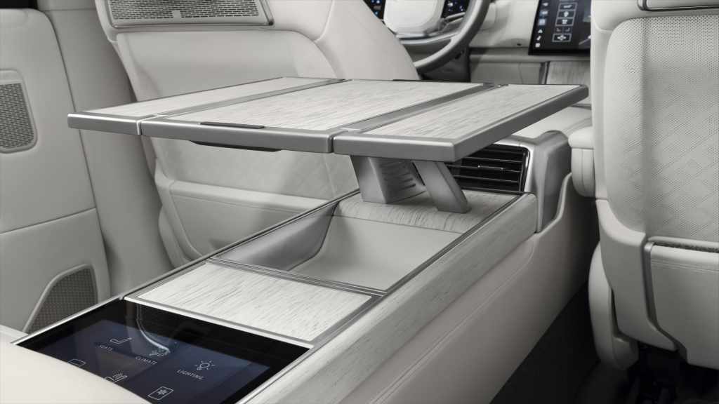 RR_SV_Ultra_27MY_Interior_10_290426